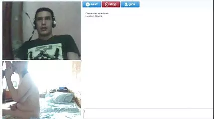 Blonde hardsectube kwam een man bezoeken en ontspande zijn grote penis