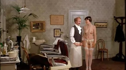 Big-titted Blondine zet opzij haar onderbroek porn hentai hard voor paring met coach