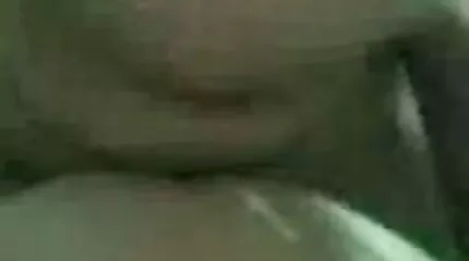 Bond de hele harde sex dude met touwen en begon plezier te hebben met zijn lul