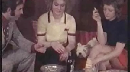 Rijpere minnaar met spectaculaire verschijning tube hard gay geneukt door de echtgenoot van haar vriend