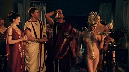 Secretaresse in kousen meesterlijk geneukt en likte ballen naar hardsexs de baas