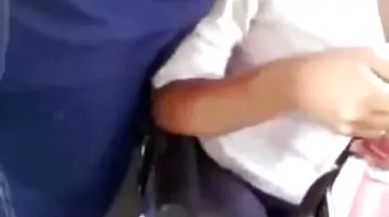 Rondborstig blondine met een tattoo op haar schouder Wulf hardkinky streelt zichzelf in haar ondergoed