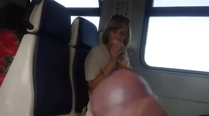 In plaats van keiharde sex ontbijt, cutie liever harde seks op de keukentafel