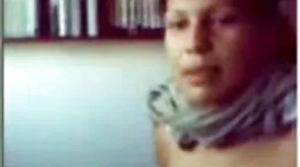 Potige brunette met grote milkings gretig geneukt door een gratis harde porno film kerel