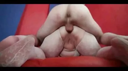 Bleef in kousen en schoenen en harde sex nl royaal geneukt door twee partners