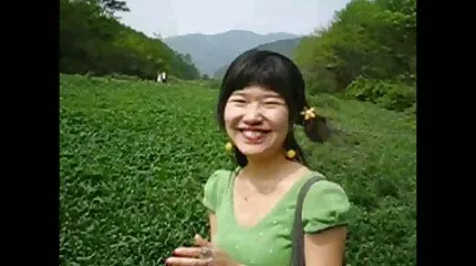 Jong Russisch flirt sed seduced guy anaal sex tv hard met gekruid lingerie