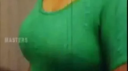 Roodharige prostituee hard style porno plaagde anus om te neuken met een man